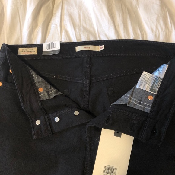 NWT Levi Wedgie Icon - Picture 4 of 8